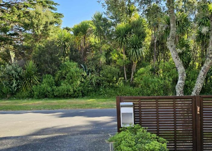  at 33 Verdale Circle, Glen Eden, Waitakere City, Auckland