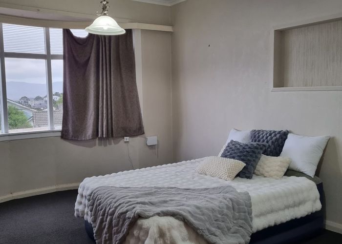  at 2/2 Sugarloaf Road, Brooklyn, Wellington, Wellington