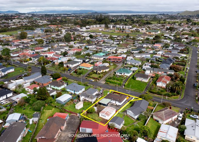  at 33A Ashley Avenue, Mangere East, Auckland