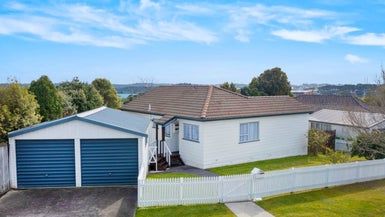 at 24 Santiago Crescent, Unsworth Heights, Auckland