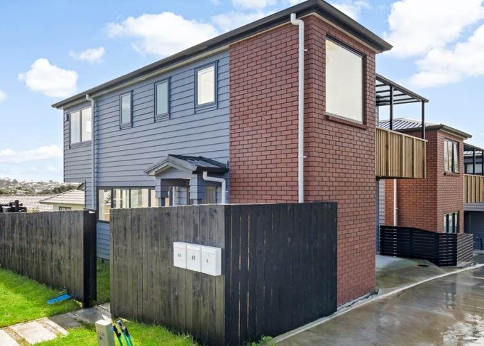  at 6A Landsdale Place, Massey, Auckland
