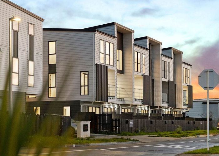  at 8 Kanorau Way, Hobsonville, Waitakere City, Auckland