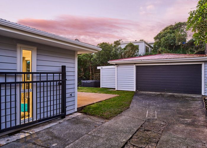  at 10 Alder Place, Newlands, Wellington, Wellington
