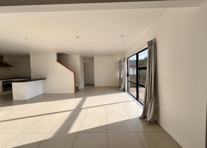  at 8A Eske Place, Highland Park, Highland Park, Manukau City, Auckland