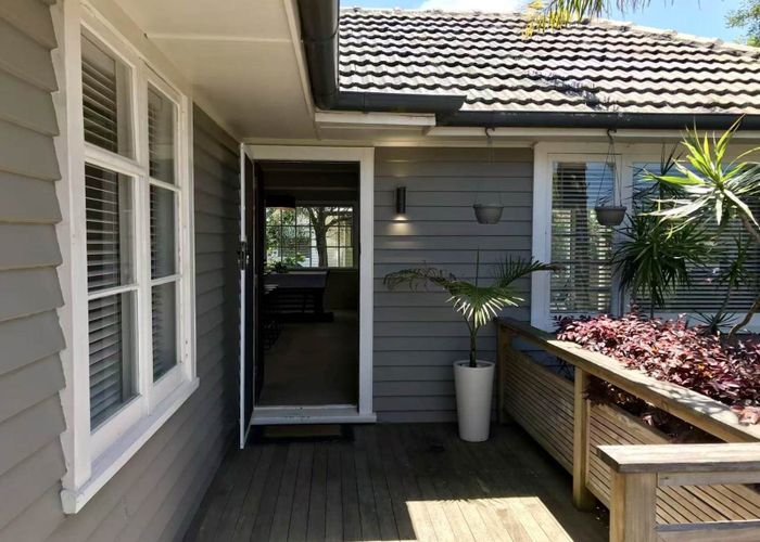  at 29 Bradbury Road, Botany Downs, Manukau City, Auckland