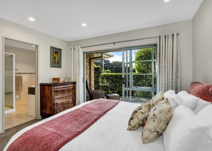  at 51 Harbour View Road, Point Chevalier, Auckland City, Auckland