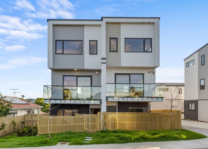  at 4/58 Hamlin Road, Mount Wellington, Auckland City, Auckland