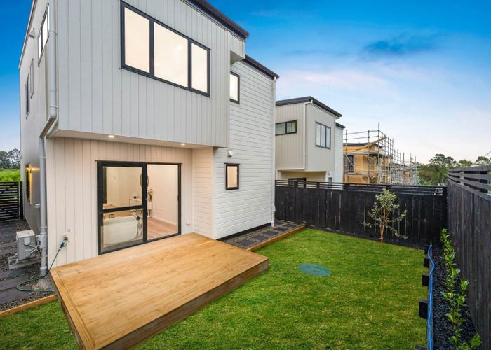  at 47 Whiteywood Street, Westgate, Waitakere City, Auckland