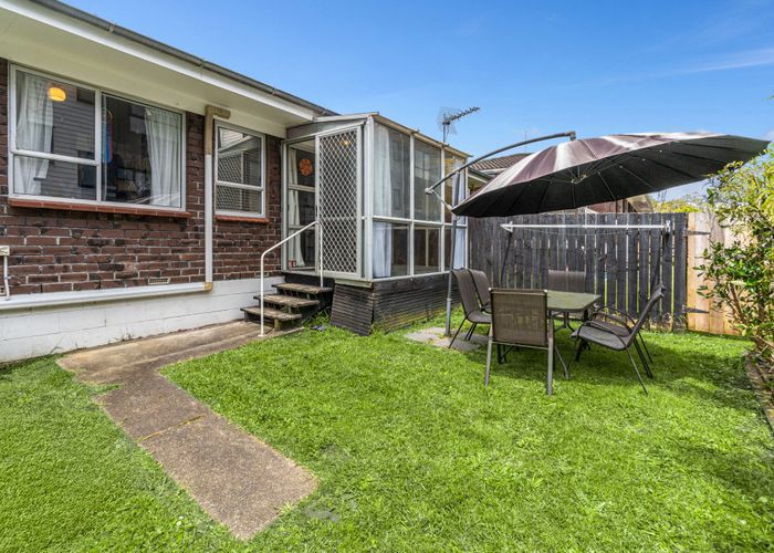  at 2/121 Gardner Avenue, New Lynn, Auckland