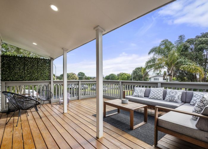  at 8 Leaming Place, Clarks Beach, Clarks Beach