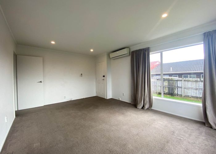  at 2/166 Pigeon Mountain Road, Half Moon Bay, Manukau City, Auckland