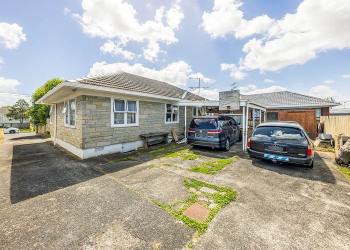  at 3 Swan Crescent, Pakuranga, Auckland