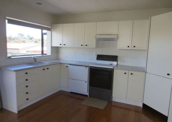  at 12 Posa Ave, Henderson, Waitakere City, Auckland
