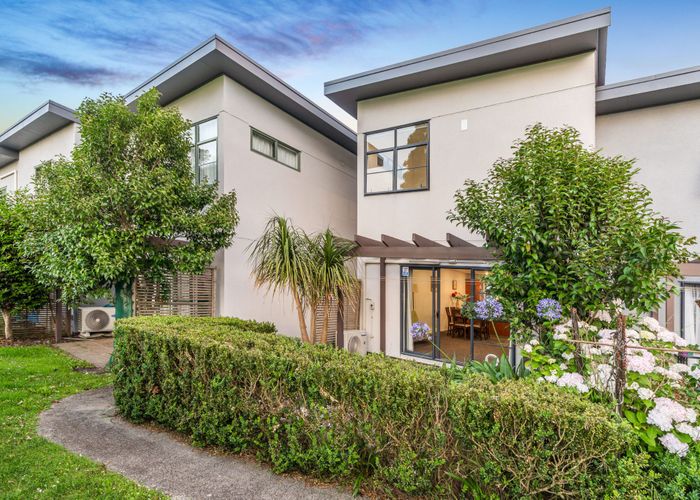  at 38/42 Holly Street, Avondale, Auckland City, Auckland