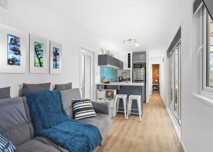  at 19 Rauhuia Crescent, Parau, Waitakere City, Auckland