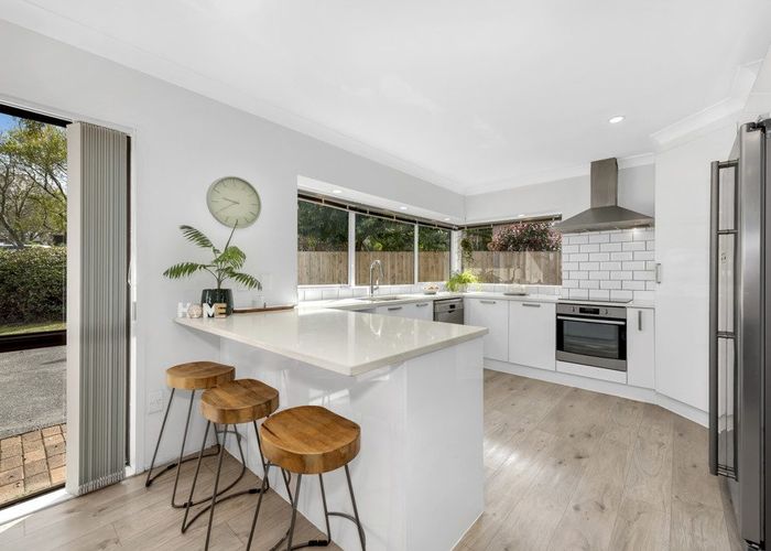  at 26 Parramatta Place, Botany Downs, Manukau City, Auckland