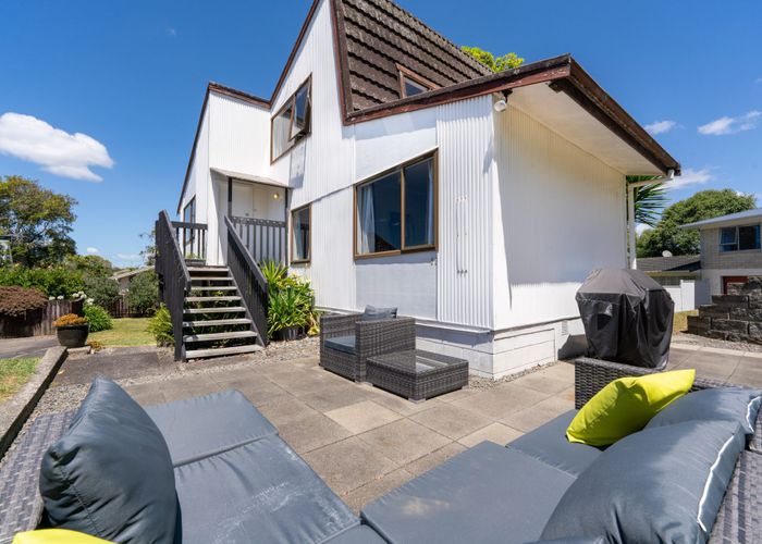  at 44 Mirrabooka Avenue, Botany Downs, Manukau City, Auckland