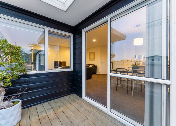  at 1/67 COLLEGE RD, Northcote, Auckland