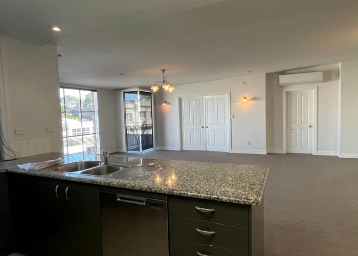  at 2/36 Victoria Road, Devonport, North Shore City, Auckland