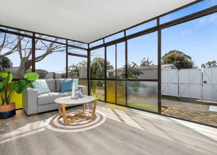  at 36 Courtenay Crescent, Mangere East, Auckland
