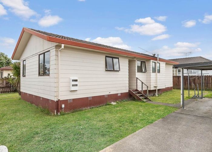  at 2/22 Trimdon Street, Randwick Park, Auckland