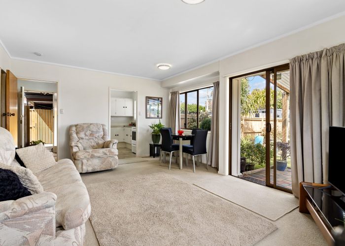  at 1/151 Verbena Road, Birkdale, North Shore City, Auckland