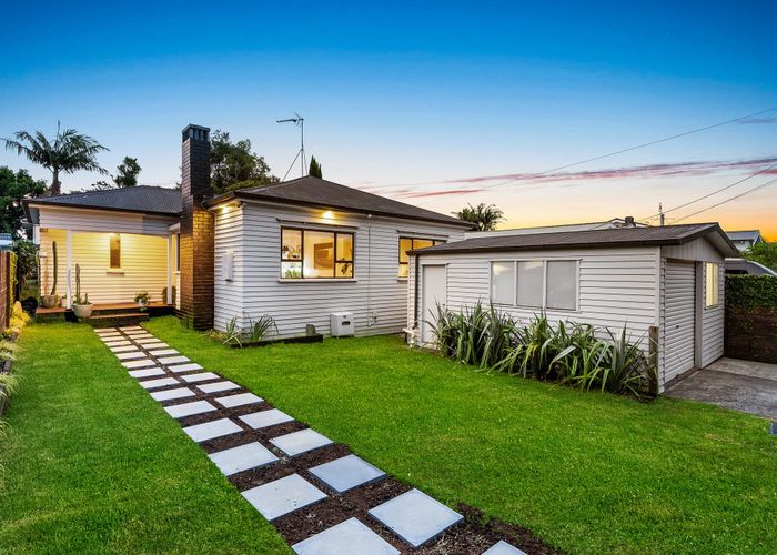  at 20 Warwick Street, Morningside, Auckland
