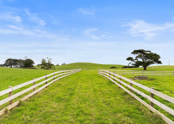  at 2594 Awhitu Road, Awhitu, Franklin, Auckland