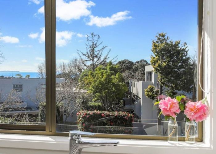  at 3/20 Castor Bay Road, Castor Bay, North Shore City, Auckland