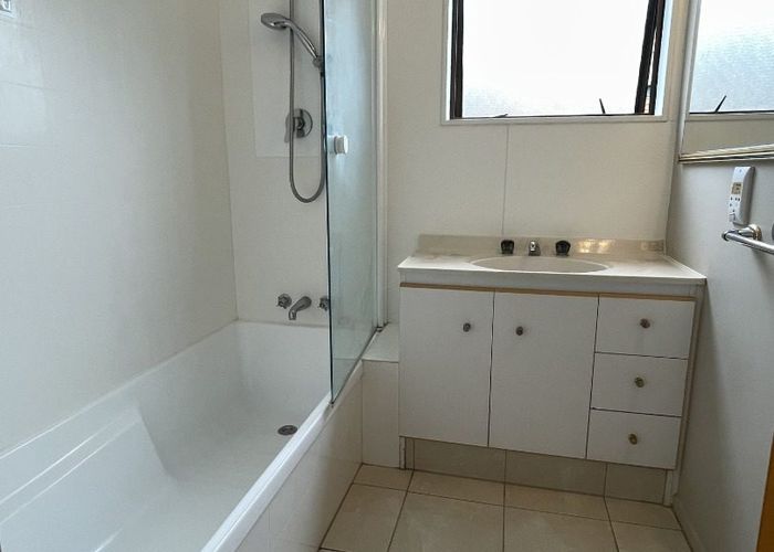  at 14A Strabo Place, Windsor Park, North Shore City, Auckland