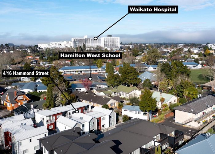  at 4/16 Hammond Street, Hamilton Central, Hamilton