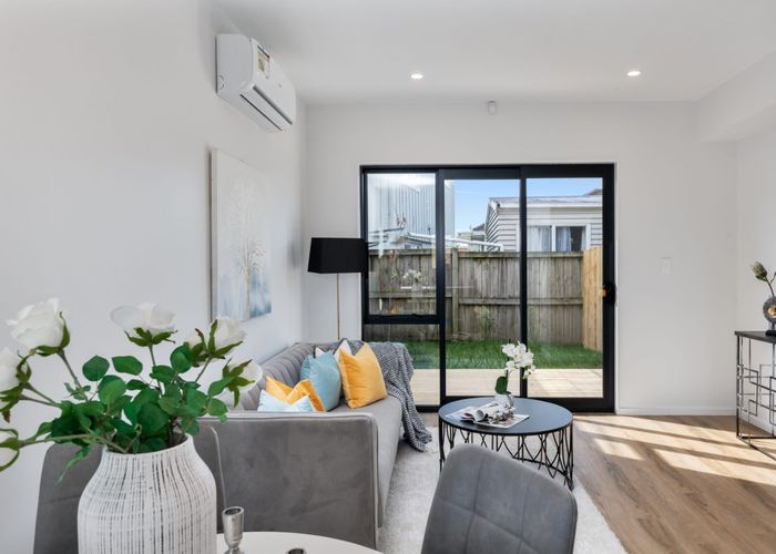  at 6/285 Te Atatu Road, Te Atatu South, Auckland