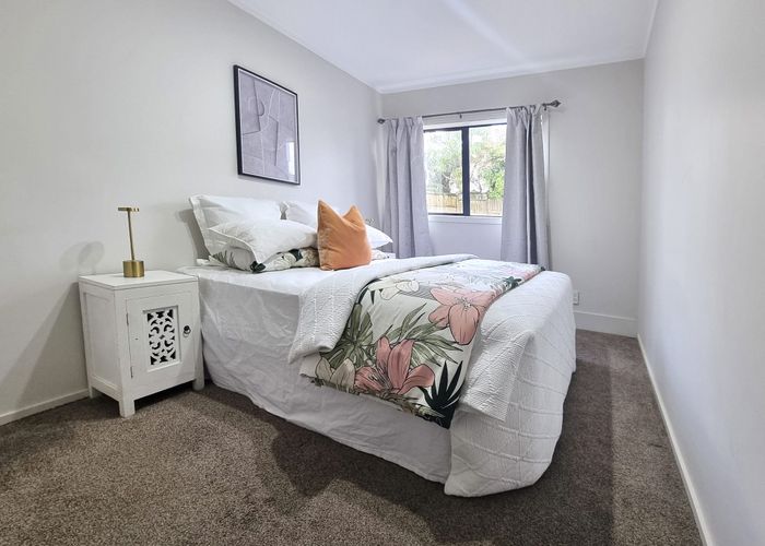  at 1/5 John Jennings Drive, Albany, North Shore City, Auckland