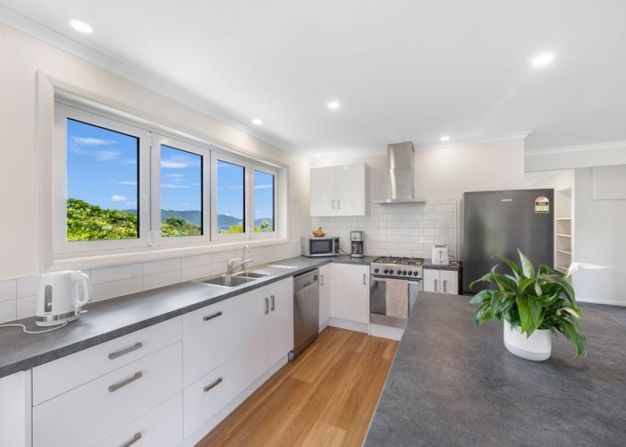  at 4 Pekanga Road, Normandale, Lower Hutt, Wellington