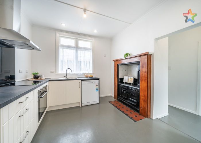  at 32 Exchange Street, Ebdentown, Upper Hutt, Wellington