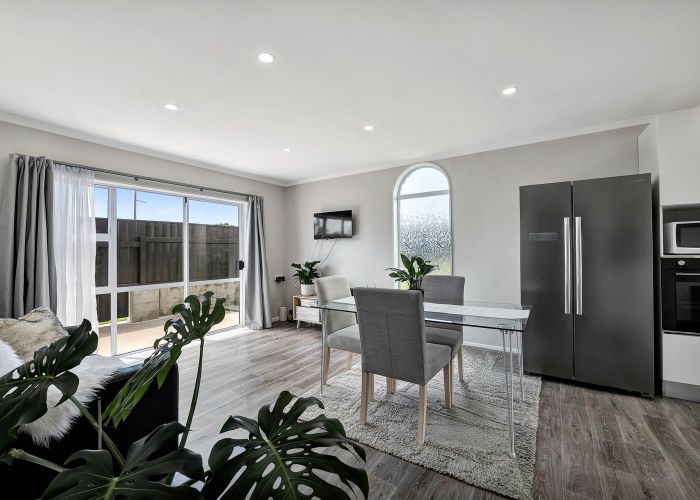  at 1/220 Coronation Avenue, Welbourn, New Plymouth, Taranaki