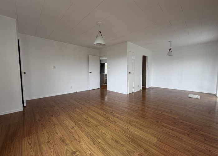  at 46 Meadowood Drive, Unsworth Heights, North Shore City, Auckland