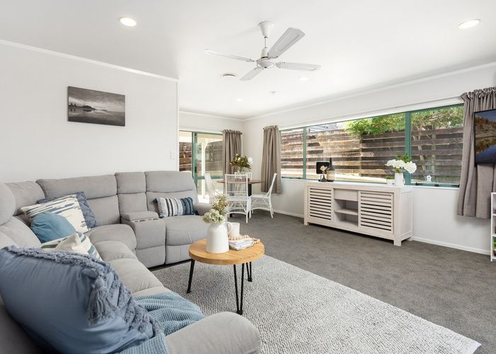  at 27 Redmond Street, Judea, Tauranga