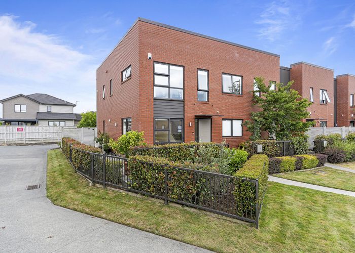  at 18 Pepene Avenue, Conifer Grove, Papakura, Auckland