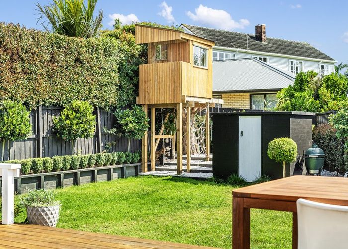  at 48 Tahapa Crescent, Meadowbank, Auckland