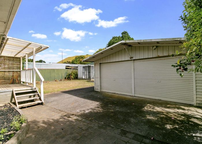  at 16 Koru Street, Mangere Bridge, Auckland