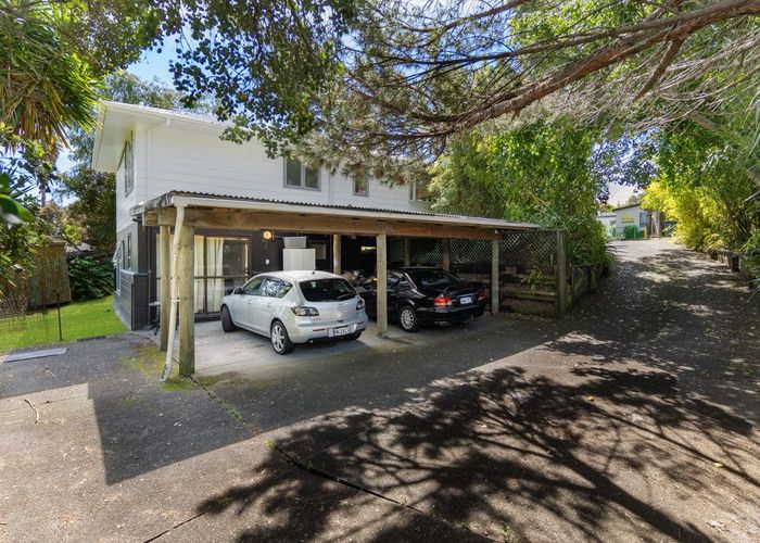  at 121 Oreil Avenue, West Harbour, Waitakere City, Auckland