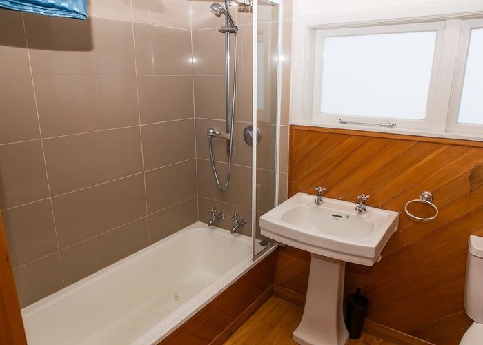  at 4 Omar Street, Khandallah, Wellington, Wellington