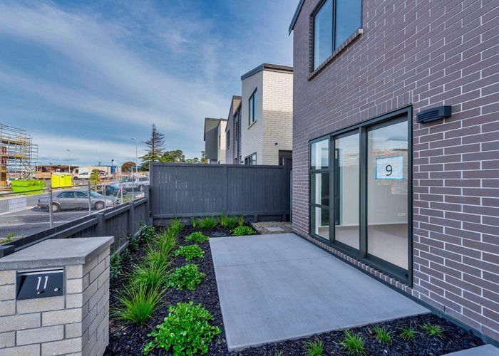  at 11 Waenganui Road, Hobsonville, Waitakere City, Auckland