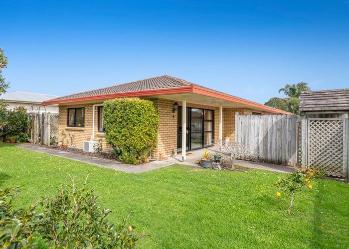  at 5 Pengelly Place, Parakai, Rodney, Auckland