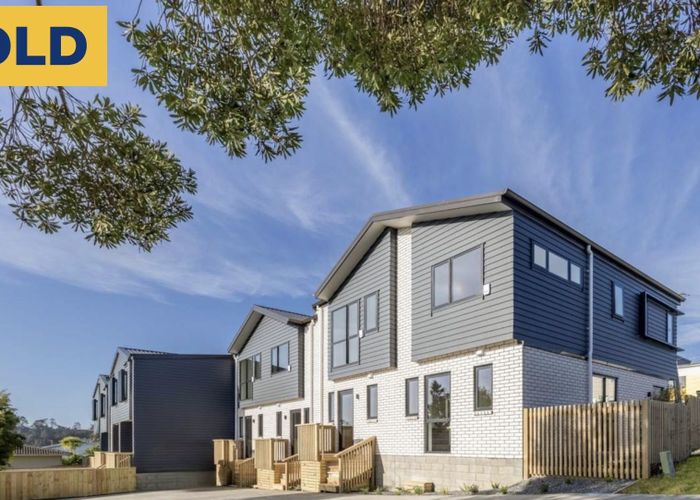  at 4/21 Hetherington Road, Ranui, Auckland