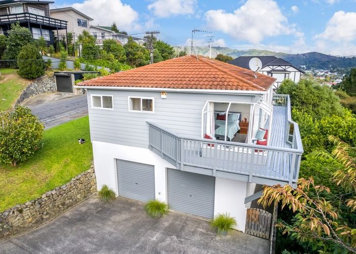  at 26 Castle Crescent, Stokes Valley, Lower Hutt