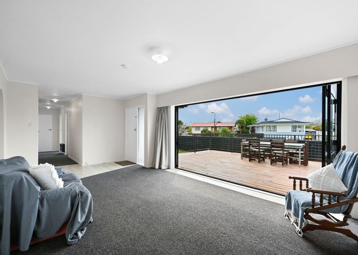  at 3 Marion Place, Deanwell, Hamilton