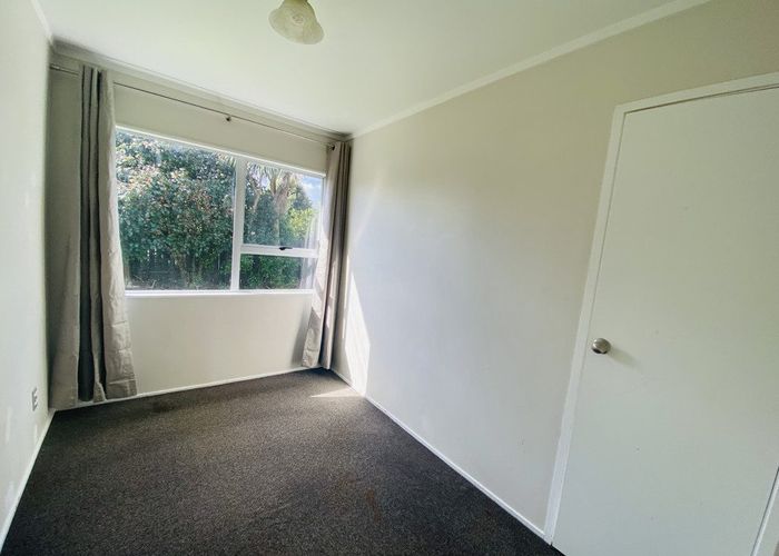  at 2/42 Moncrieff Ave, Clendon Park, Manukau City, Auckland