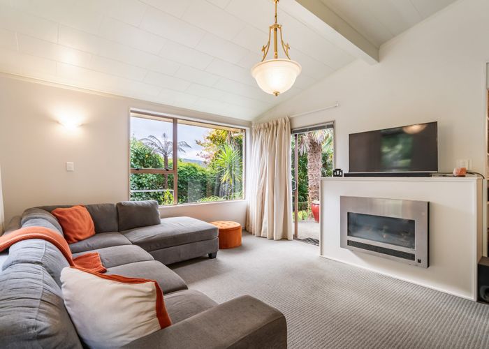  at 14B Forest Road, Pinehaven, Upper Hutt, Wellington